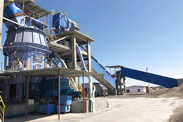 年產30萬噸礦粉線現場 年產30萬噸礦粉線現場