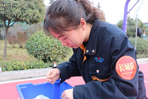 穿針引線 穿針引線