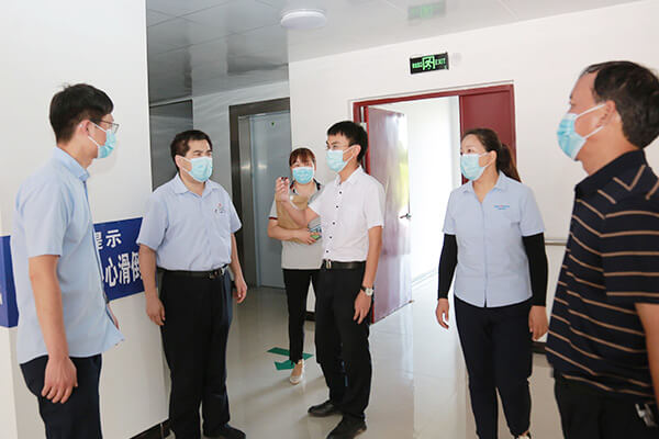 新鄉長城員工向孟莊鎮敬老院捐款 新鄉長城員工向孟莊鎮敬老院捐款