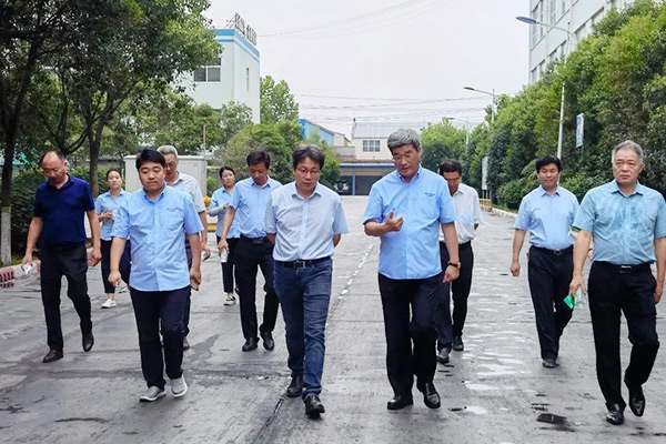 河南科技學(xué)院與新鄉(xiāng)長城集團(tuán)合作交流