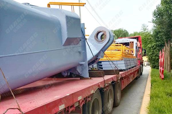 山東年產30萬噸礦粉線上殼體、搖臂發貨 山東年產30萬噸礦粉線上殼體、搖臂發貨